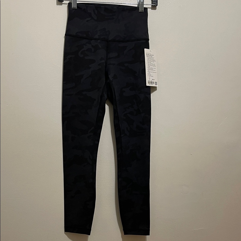 Lululemon Athletica Black Camouflage Leggings size 4